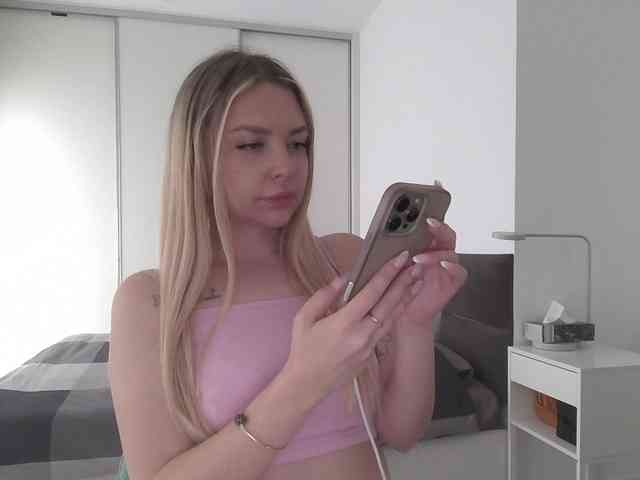 pinkpanther8899 webcam
