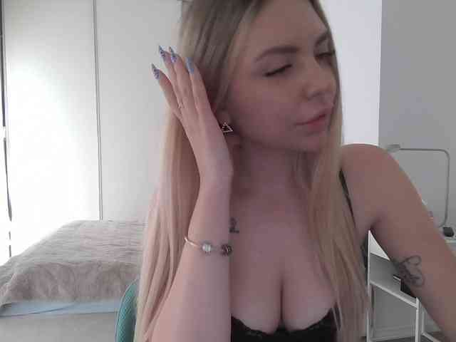 Blondie8853