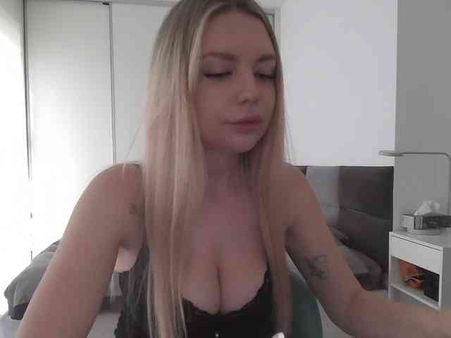 pinkpanther8899 webcam