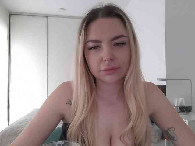 pinkpanther8899 webcam