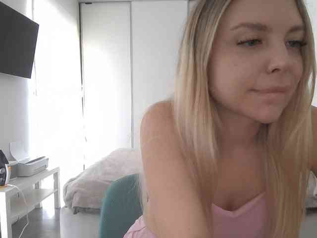 pinkpanther8899 webcam