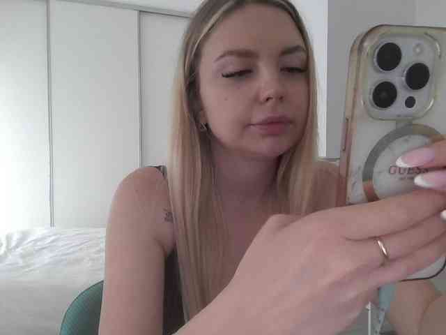 pinkpanther8899 webcam