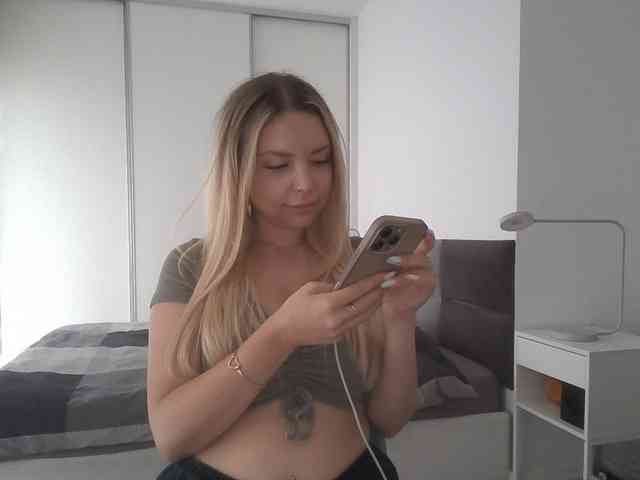pinkpanther8899 webcam