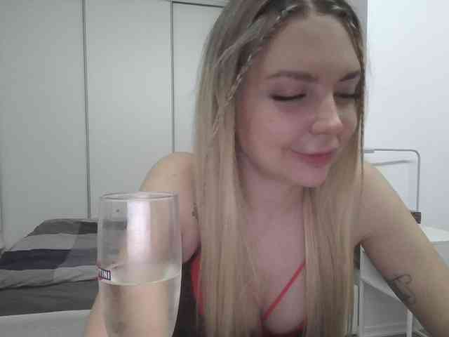 pinkpanther8899 webcam