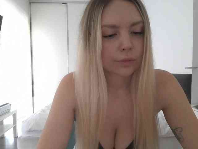 pinkpanther8899 webcam