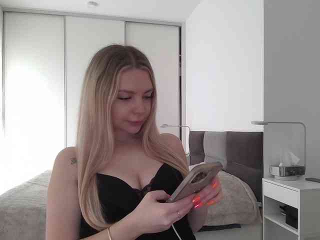 pinkpanther8899 webcam