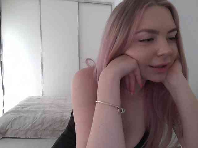 pinkpanther8899 webcam