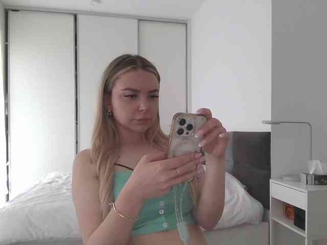 pinkpanther8899 webcam