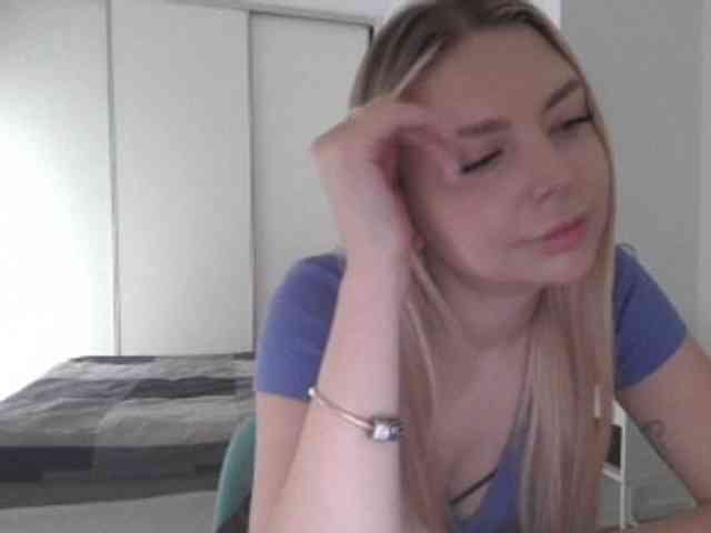 pinkpanther8899 webcam