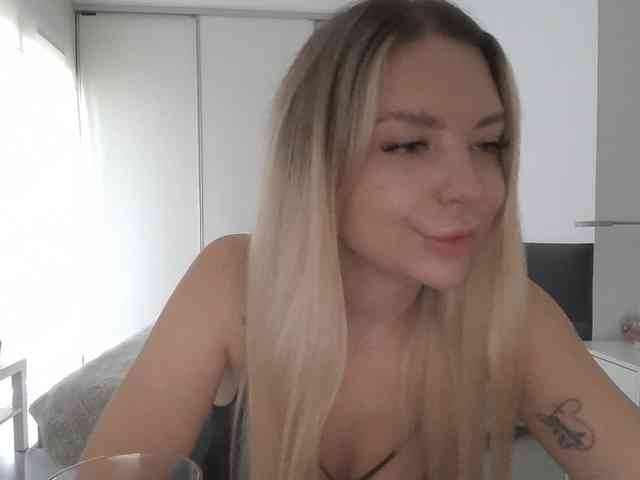 Blondie8853