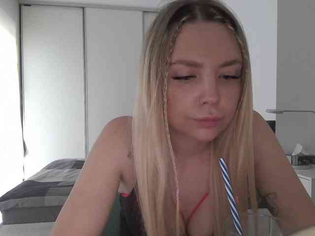 pinkpanther8899 webcam