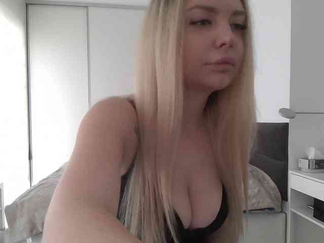 Blondie8853