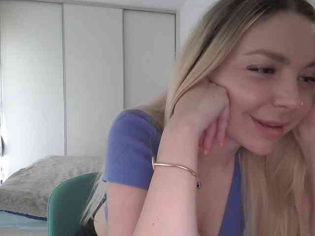 pinkpanther8899 webcam