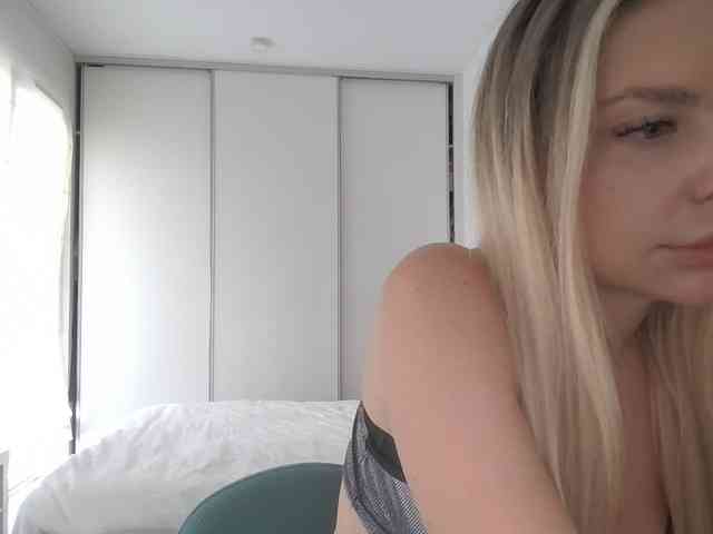 pinkpanther8899 webcam