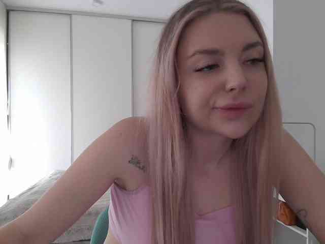 pinkpanther8899 webcam