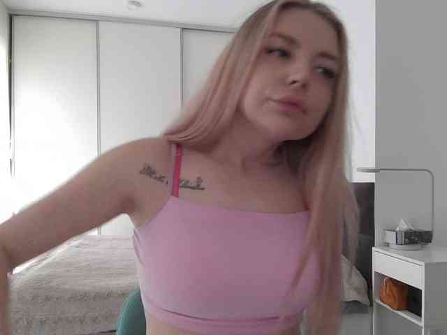 pinkpanther8899 webcam