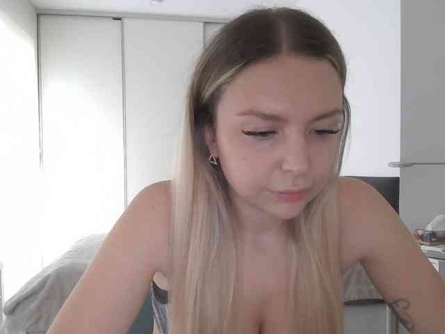 pinkpanther8899 webcam