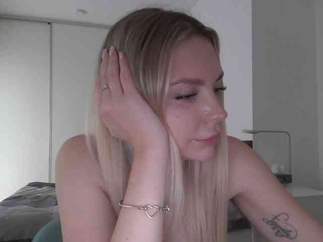 pinkpanther8899 webcam
