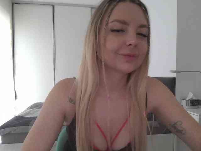 pinkpanther8899 webcam