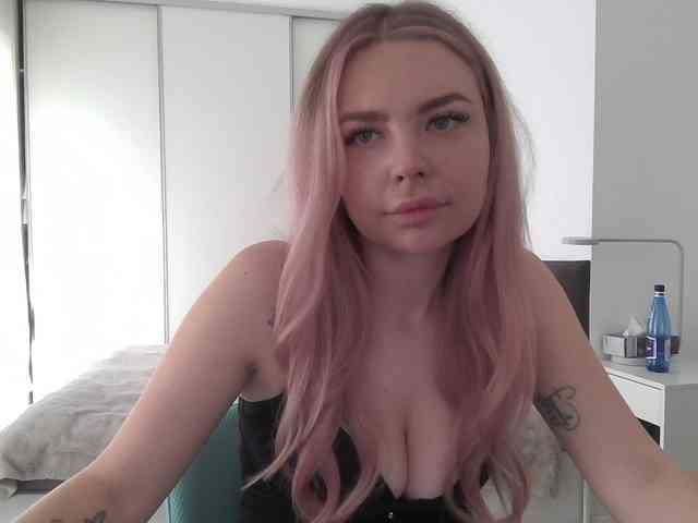 pinkpanther8899 webcam
