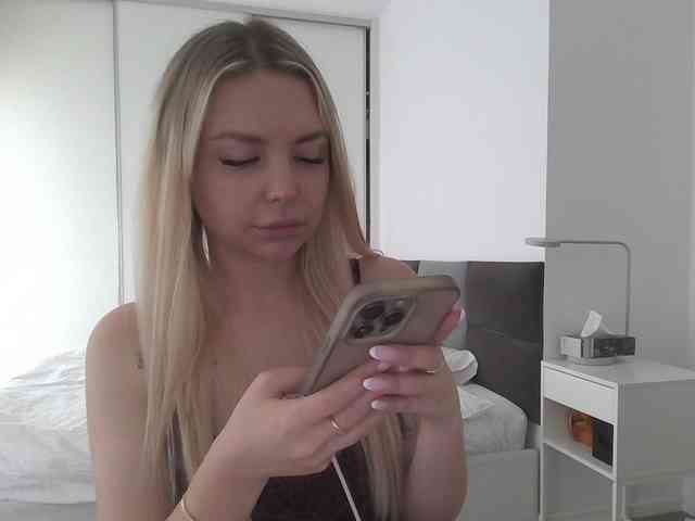 Blondie8853