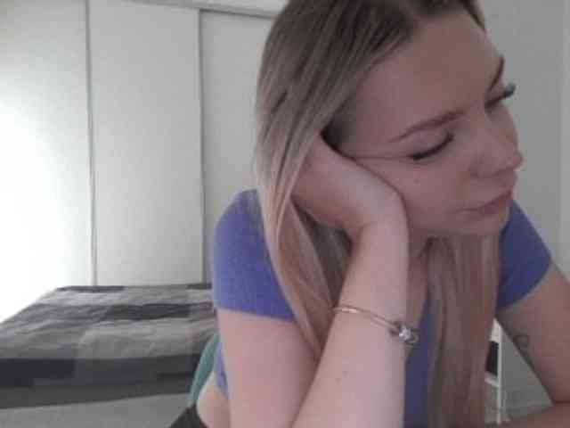 pinkpanther8899 webcam