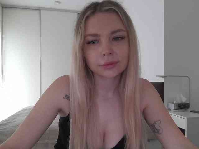 pinkpanther8899 webcam