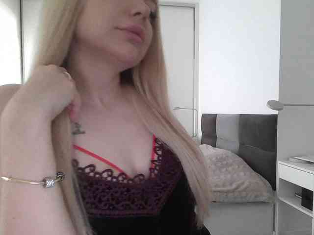 pinkpanther8899 webcam