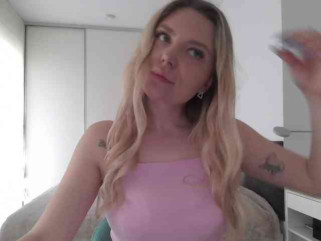pinkpanther8899 webcam