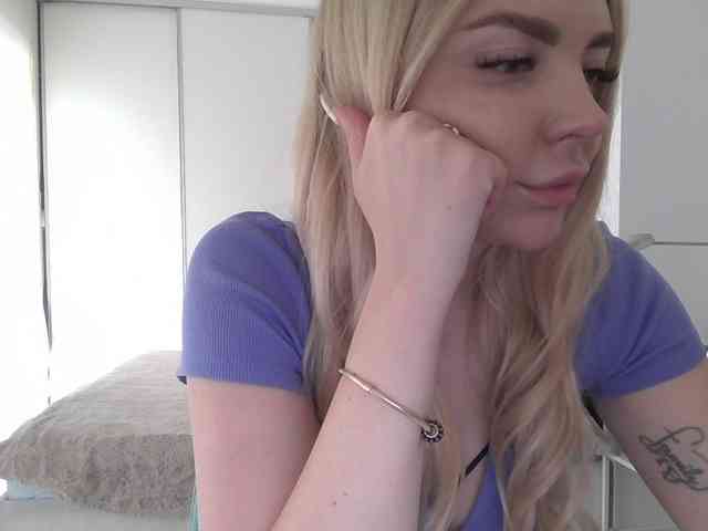 pinkpanther8899 webcam