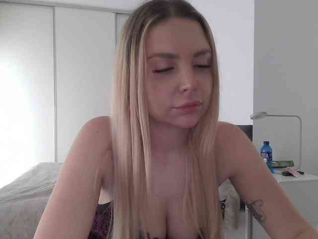 pinkpanther8899 webcam