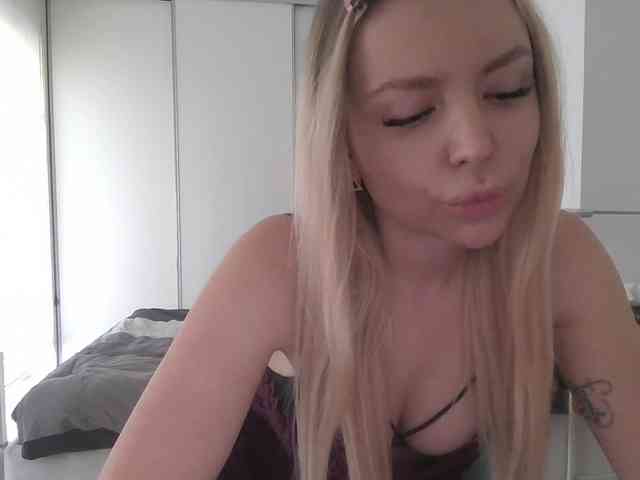 pinkpanther8899 webcam