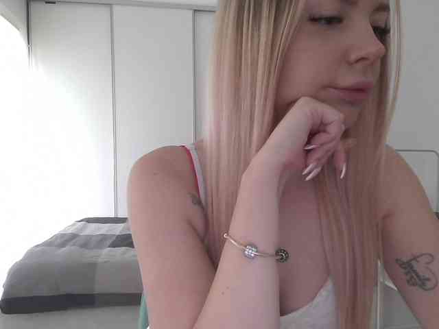 pinkpanther8899 webcam