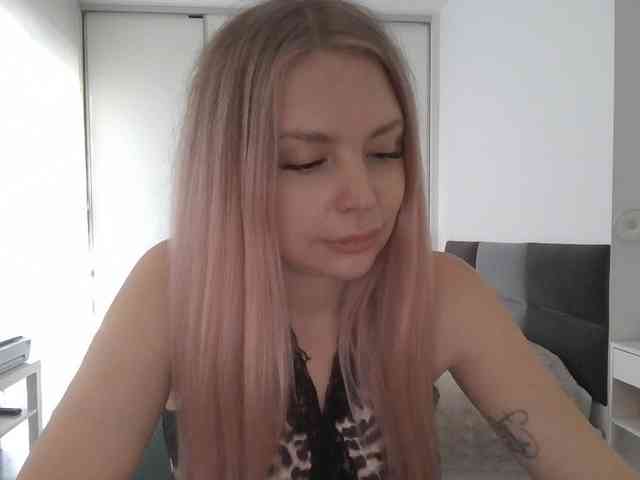 pinkpanther8899 webcam