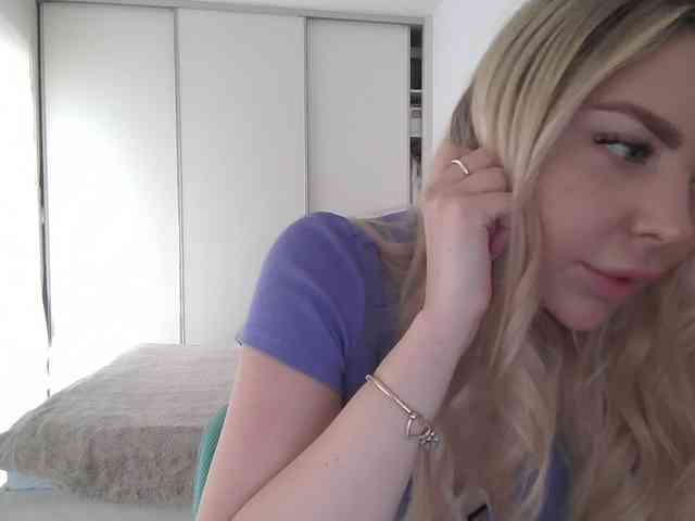 pinkpanther8899 webcam