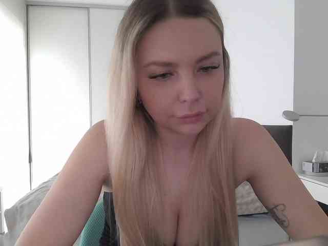 pinkpanther8899 webcam