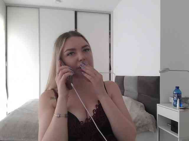 pinkpanther8899 webcam