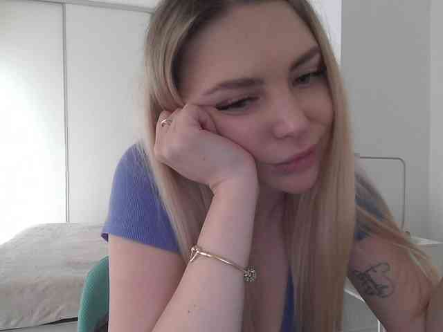 pinkpanther8899 webcam