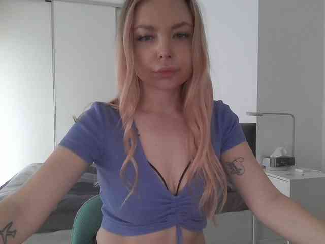 Blondie8853
