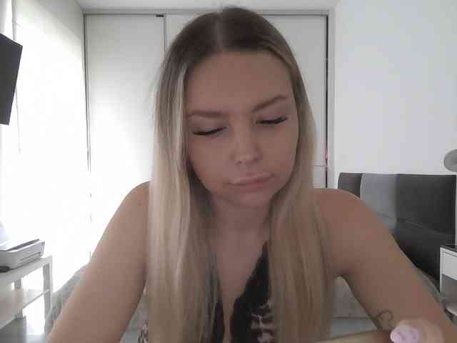 pinkpanther8899 webcam