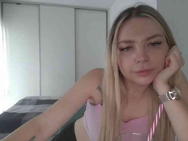 pinkpanther8899 webcam