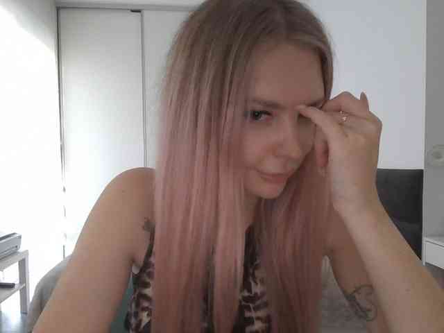 pinkpanther8899 webcam