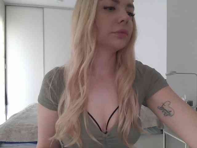 pinkpanther8899 webcam