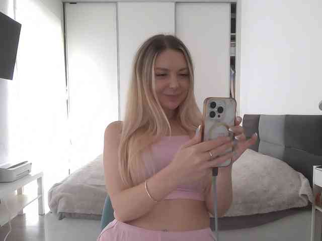 pinkpanther8899 webcam