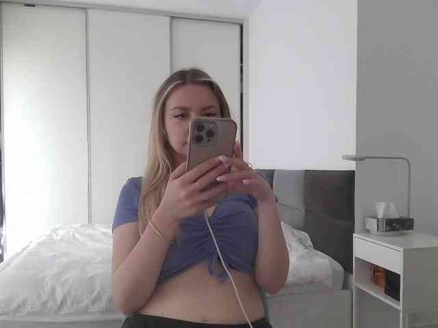 pinkpanther8899 webcam