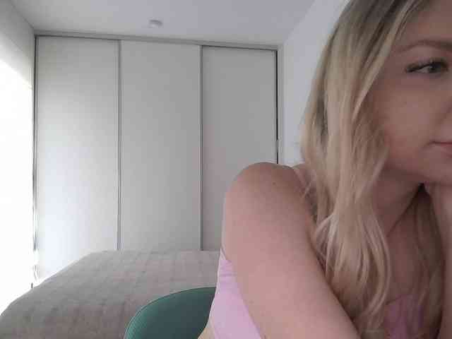 pinkpanther8899 webcam