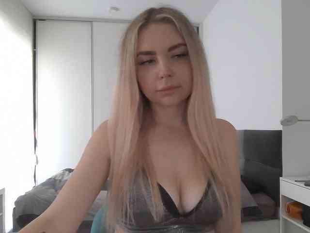 Blondie8853