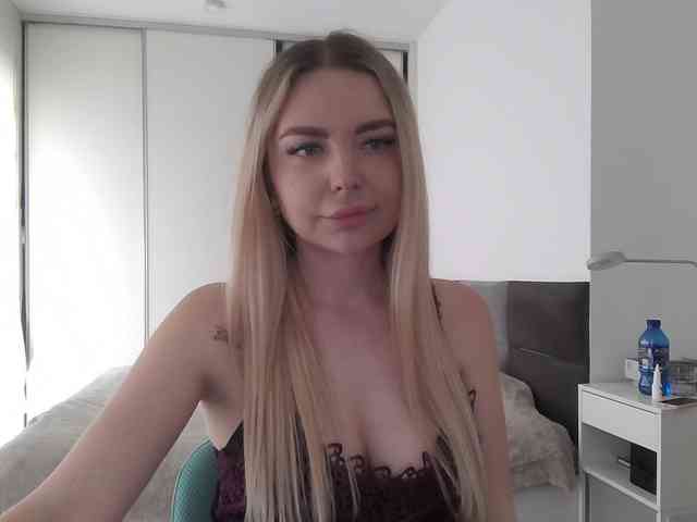 pinkpanther8899 webcam