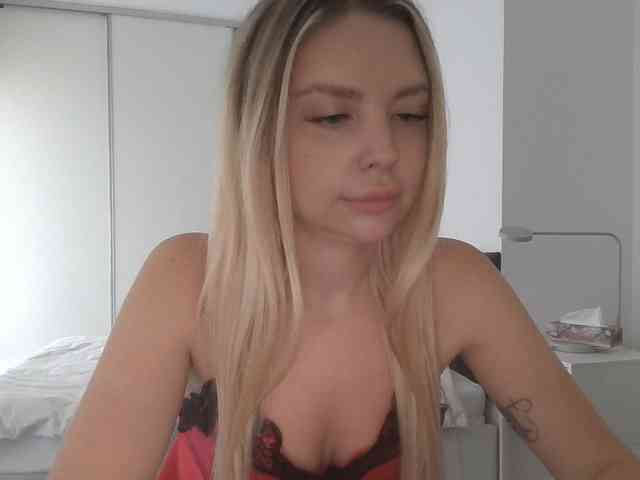 pinkpanther8899 webcam