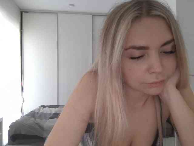 Blondie8853